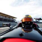 Piloto de F1: velocidad, control y tu destino