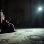 Un dios romano en su trono austero